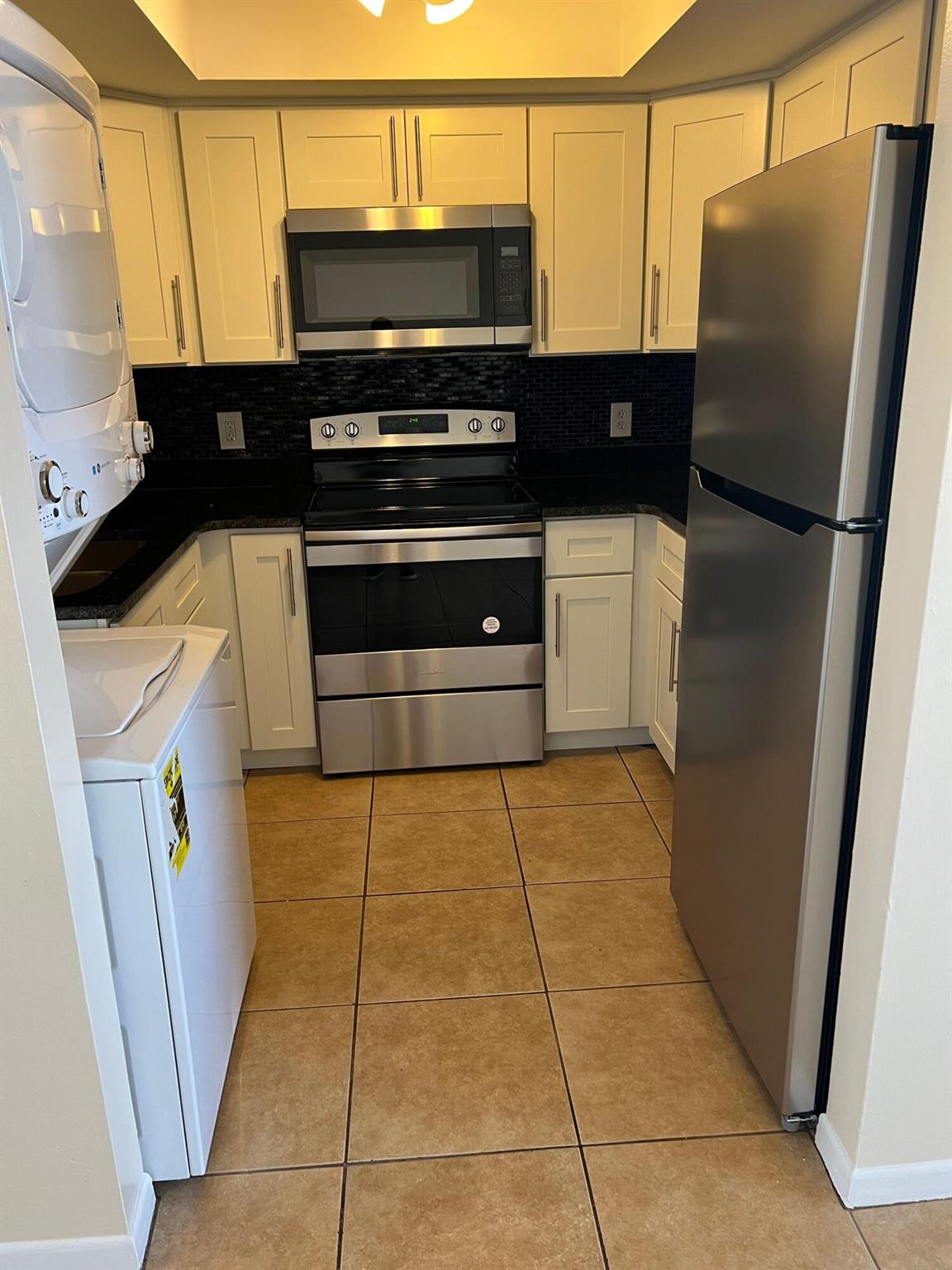 RIVERSIDE DRIVE - Residential Lease