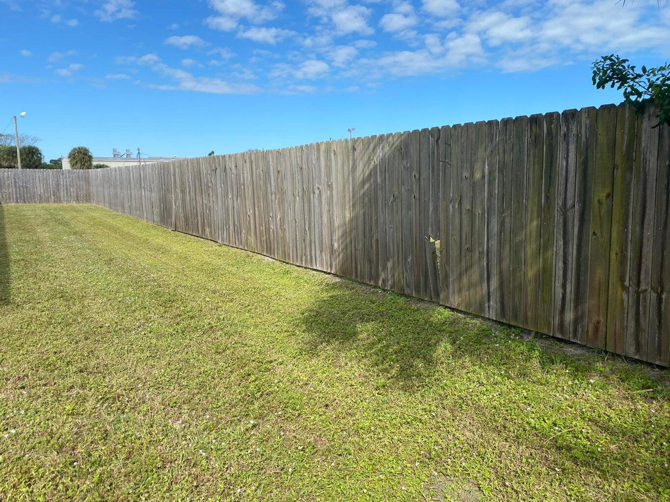 RIVERSIDE DRIVE - Residential Lease