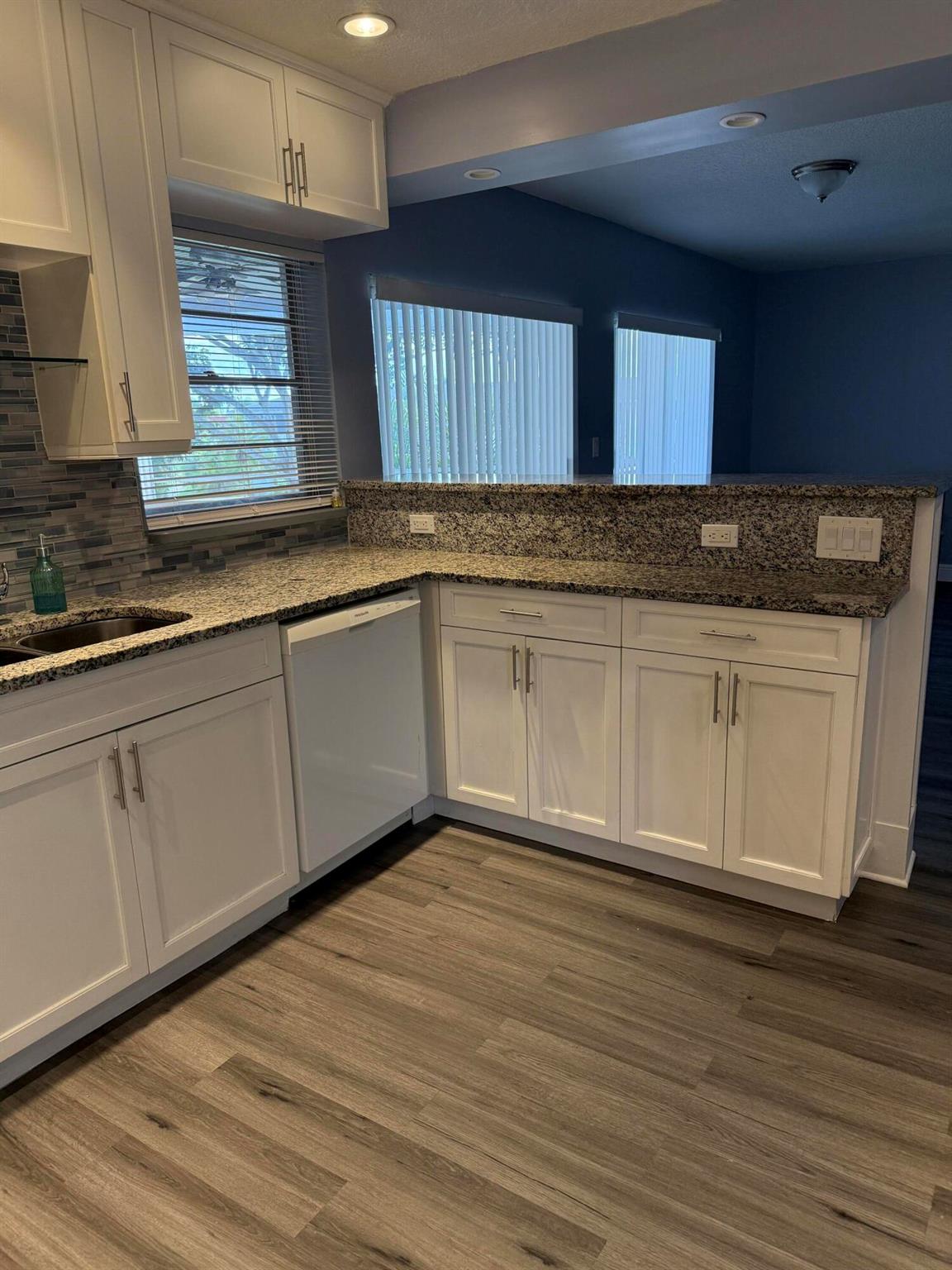 GREENWAY VILLAGE NORTH CO - Residential Lease