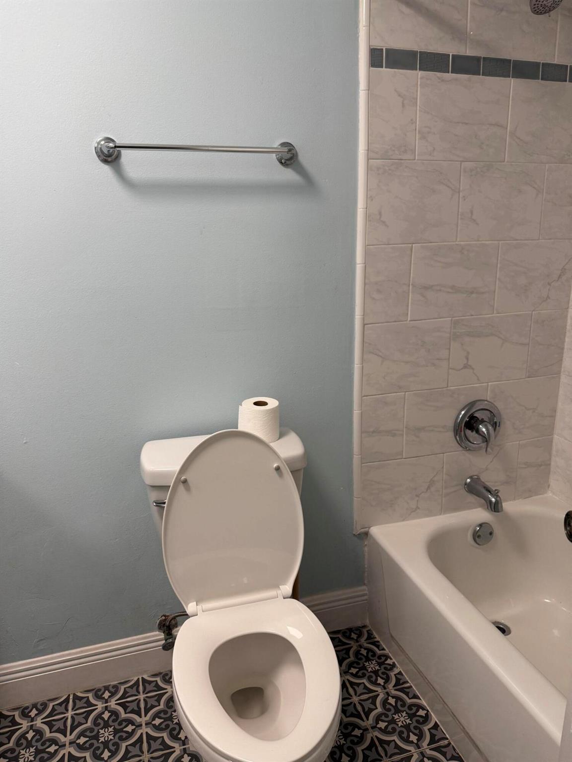GREENWAY VILLAGE NORTH CO - Residential Lease