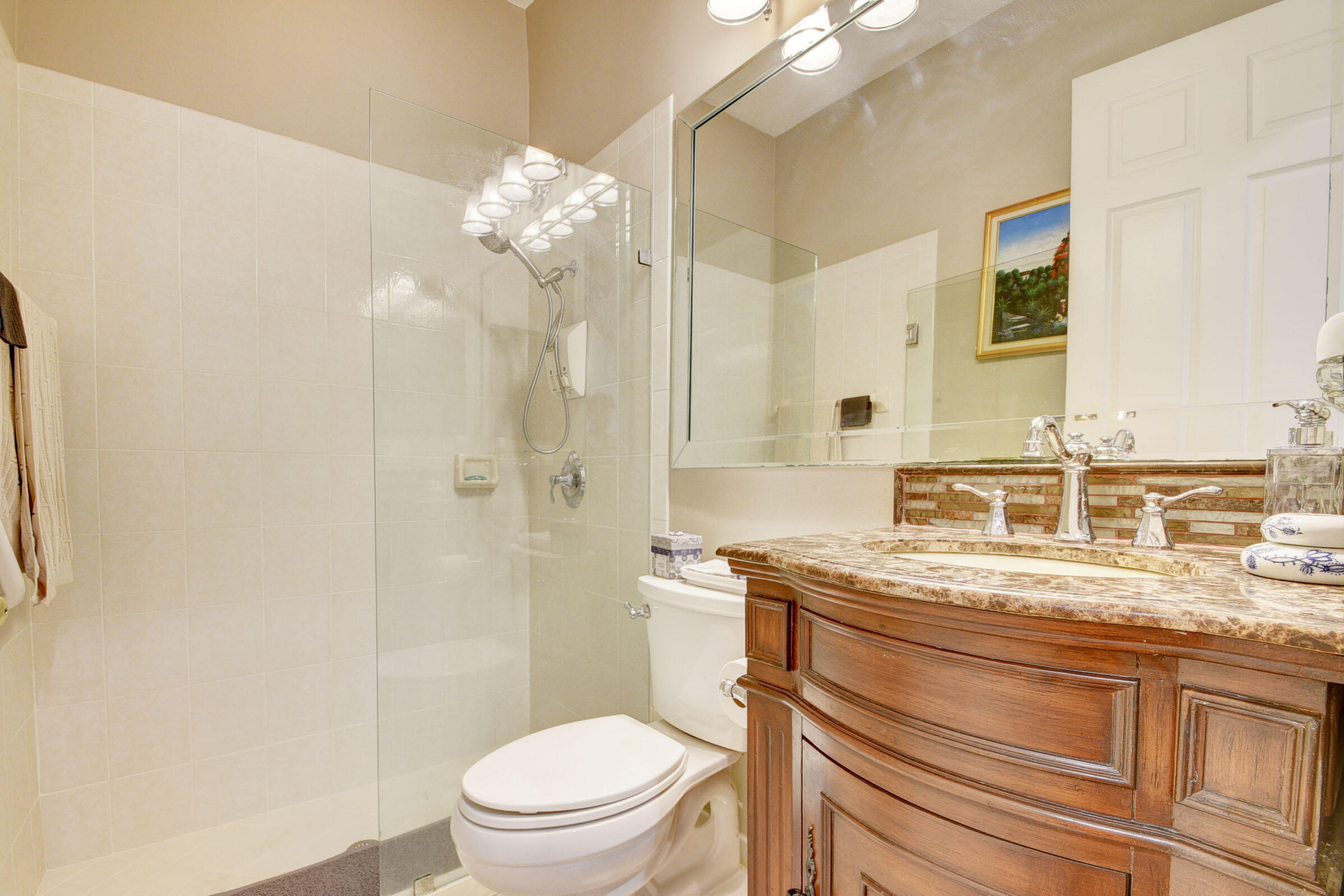 ISLES AT WELLINGTON 2 - Residential Lease
