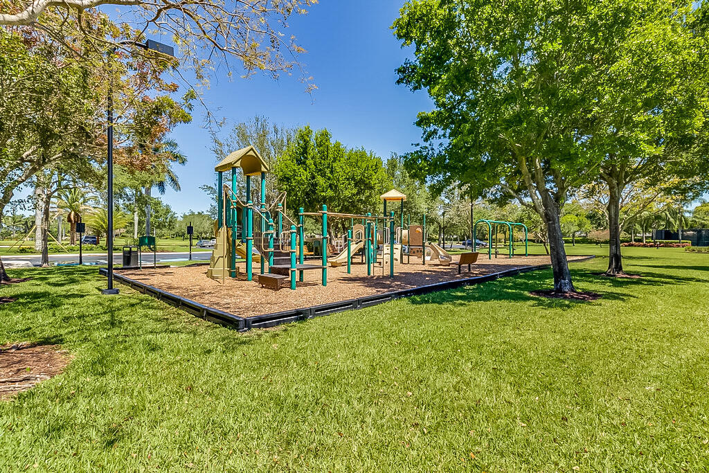 ISLES AT WELLINGTON 2 - Residential Lease