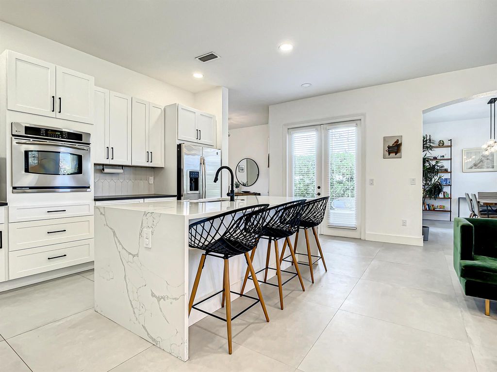 Photo of 835 Madison Court, Palm Beach Gardens, FL 33410 (MLS # R10935430)