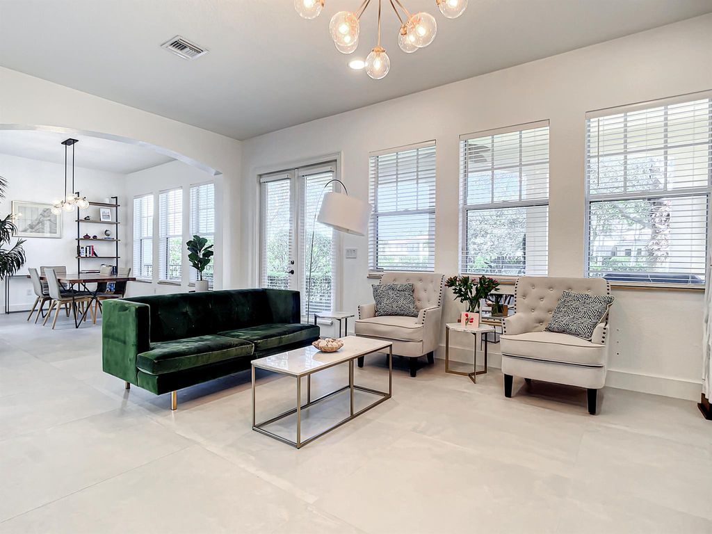 Photo of 835 Madison Court, Palm Beach Gardens, FL 33410 (MLS # R10935430)