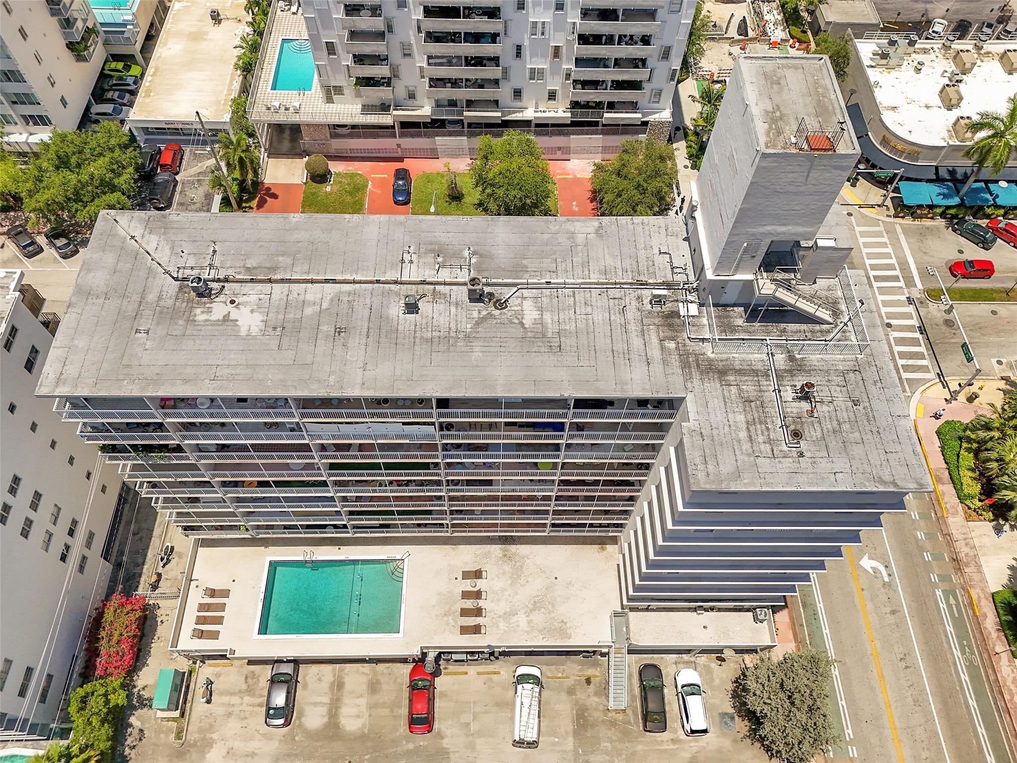 LINCOLN TOWERS - Residential