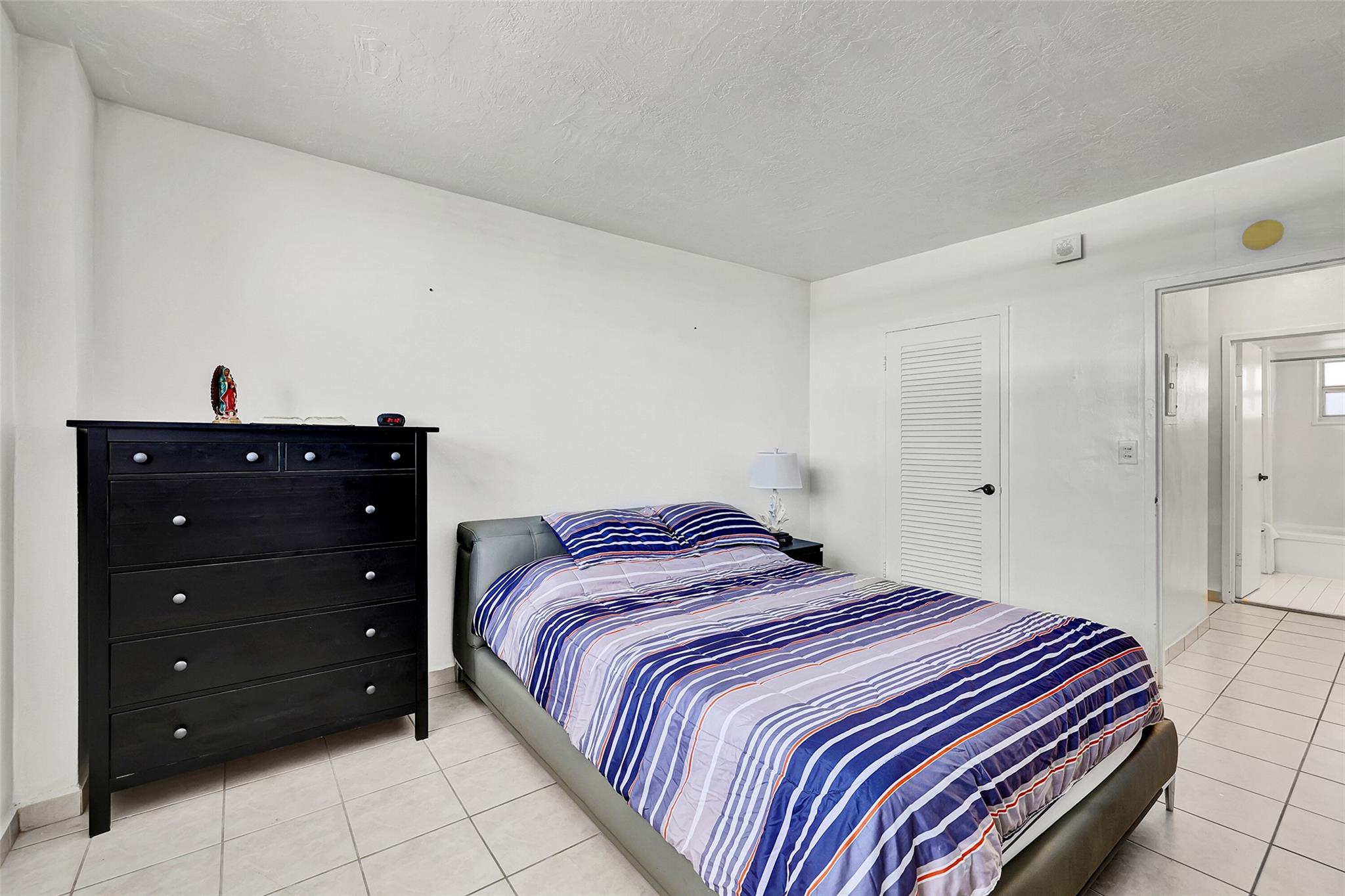 LINCOLN TOWERS - Residential