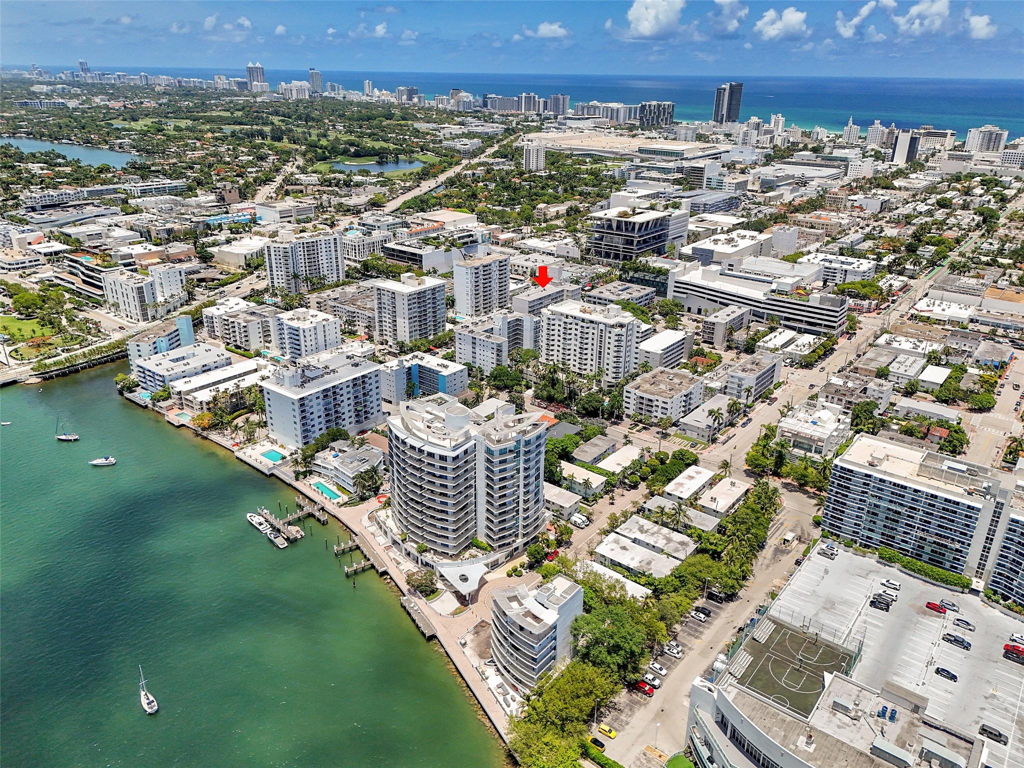 LINCOLN TOWERS - Residential