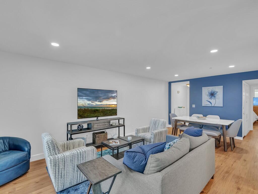 1616 SEA COVE CONDOMINIUM - Residential