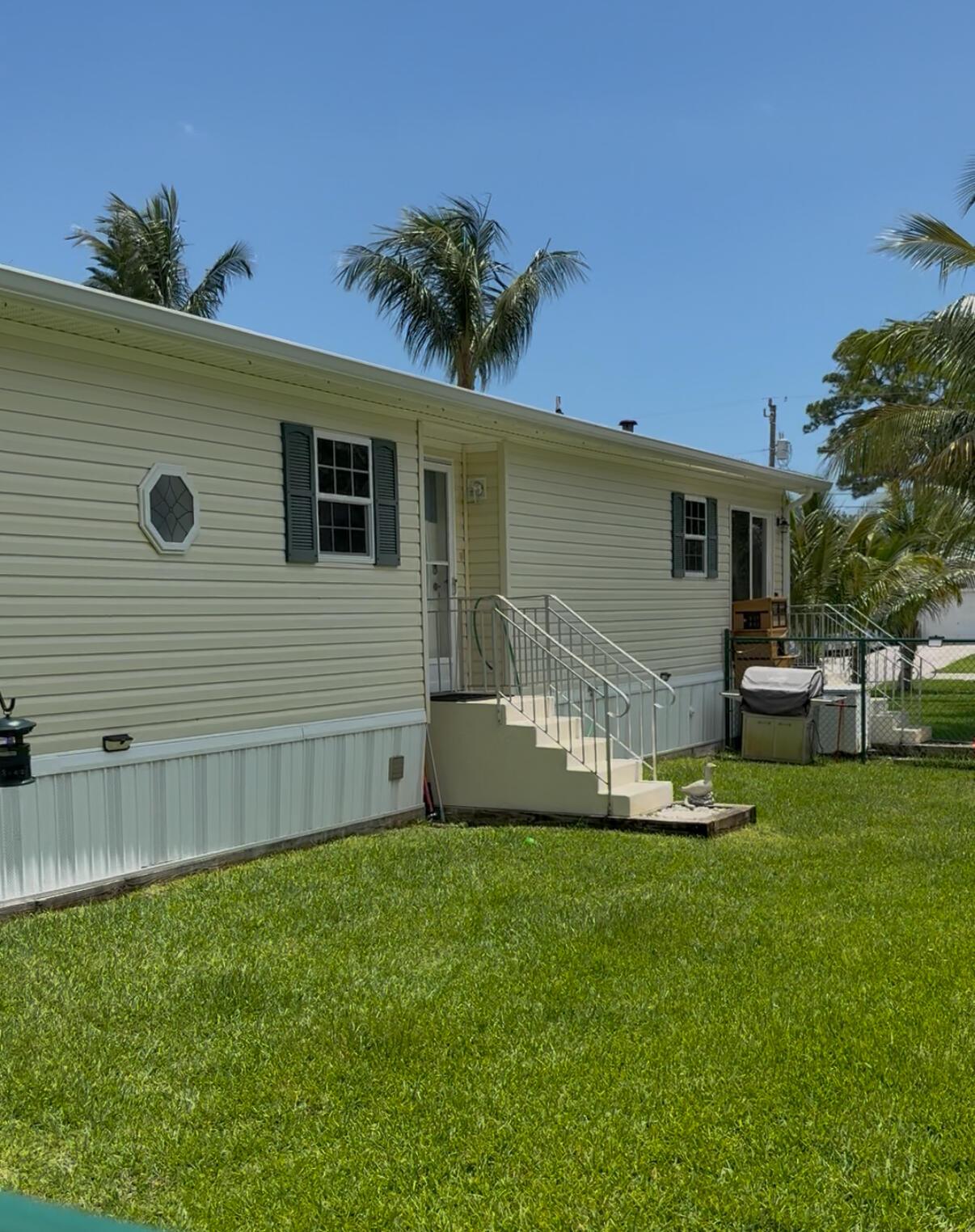 5356 SE Horizon Avenue, Stuart, FL, 34997/$249,000 2 5356 SE Horizon Avenue