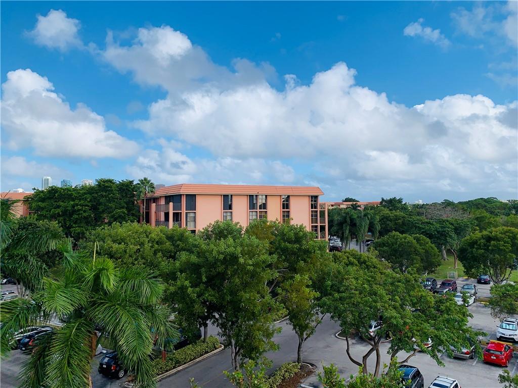 River Reach Condominiums - Residential