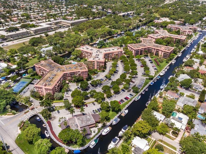 River Reach Condominiums - Residential