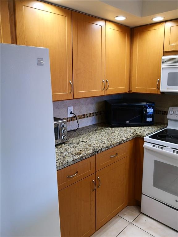 River Reach Condominiums - Residential