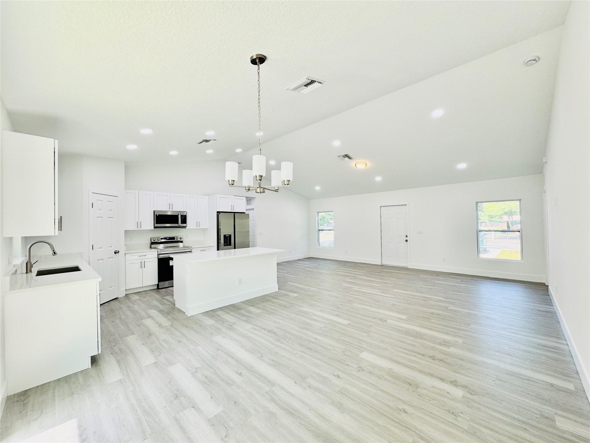 3260 NW 34th Ave
