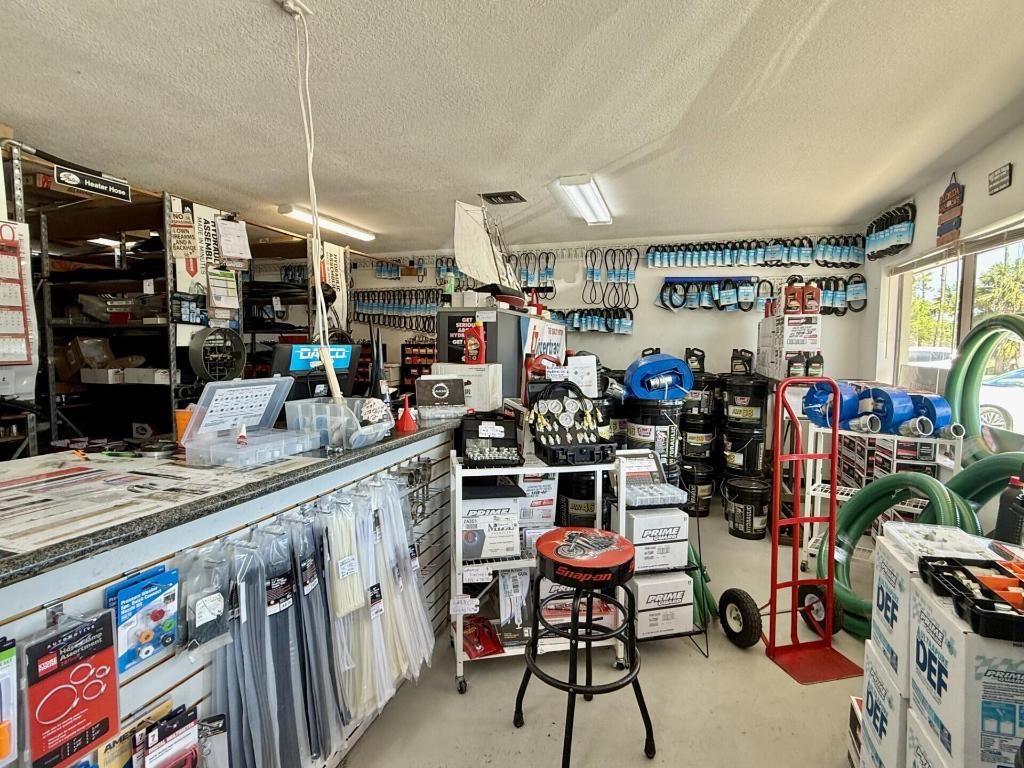 Photo of 8722 20 Street, Vero Beach, FL 32966 (MLS # R11155106)