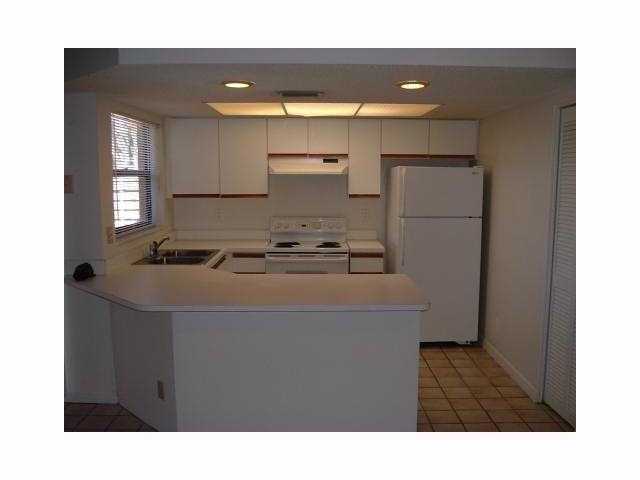 GREENVIEW SHORES 2 OF WELLINGTON - Residential Lease