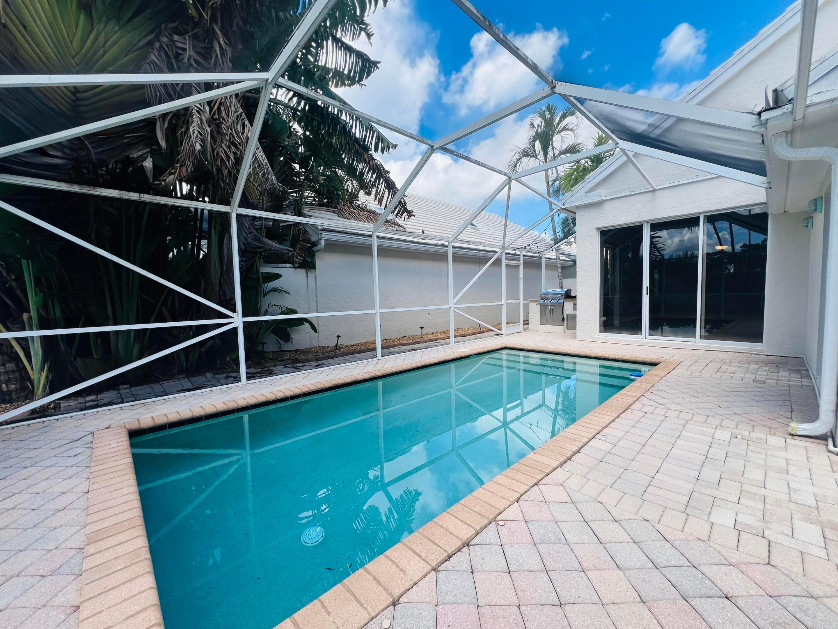 BREAKERS WEST | The Colony - Residential