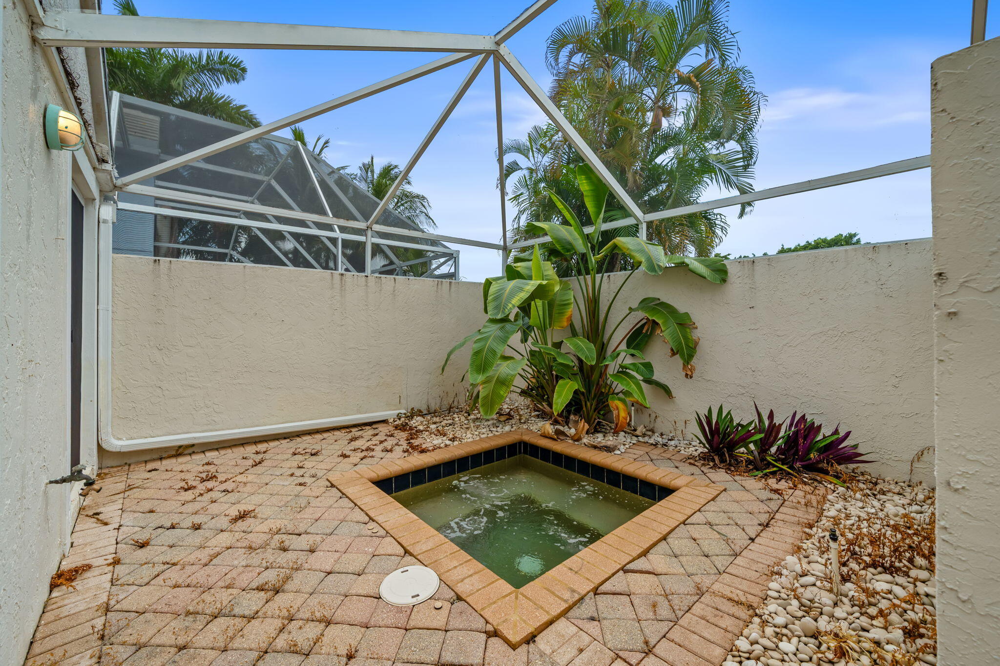 BREAKERS WEST | The Colony - Residential