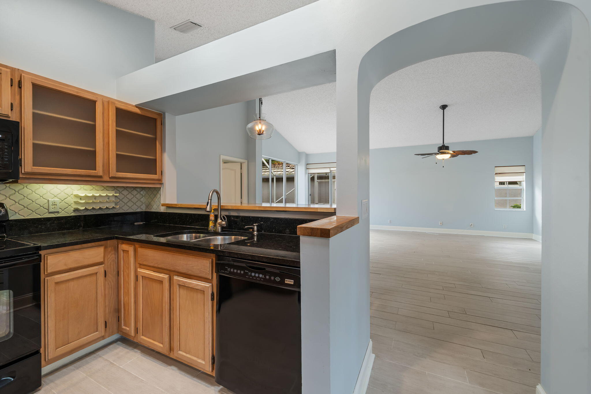 BREAKERS WEST | The Colony - Residential