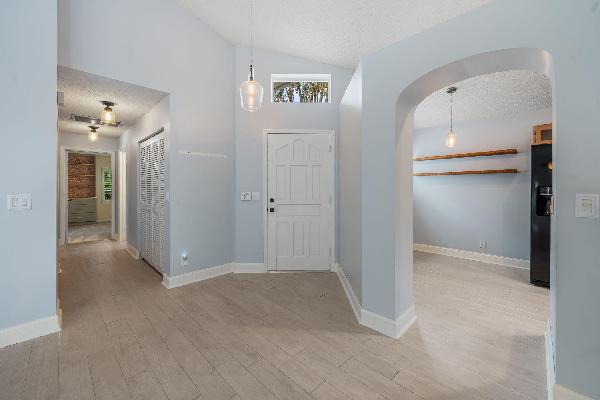 BREAKERS WEST | The Colony - Residential