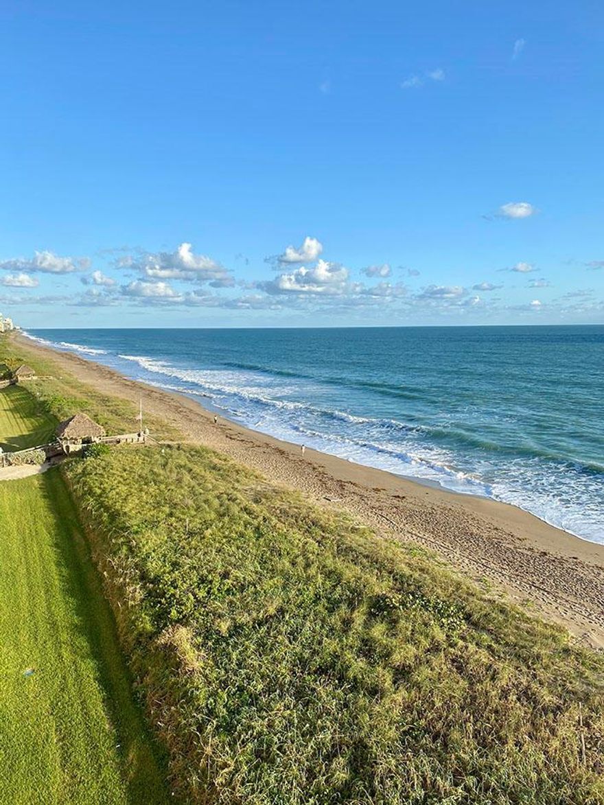 Oceanfront penthouse condo available November and December!  Price includes all utilities.  Enjoy tennis , shuffleboard, tennis, pool, pickleball, communal BBQ, area.