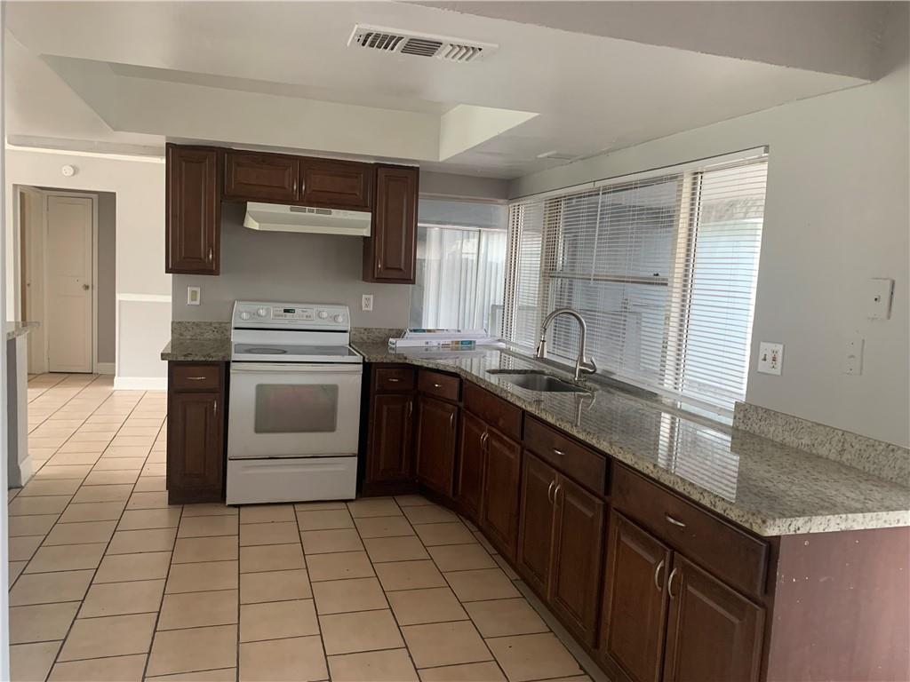 Sunrise Golf Village Sec - Residential