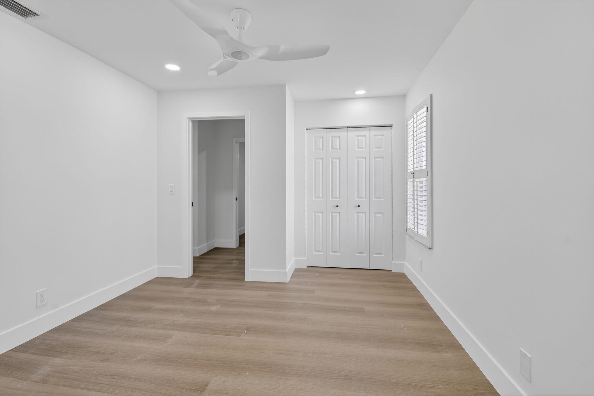 RAINBOW LAKES I - Residential Lease