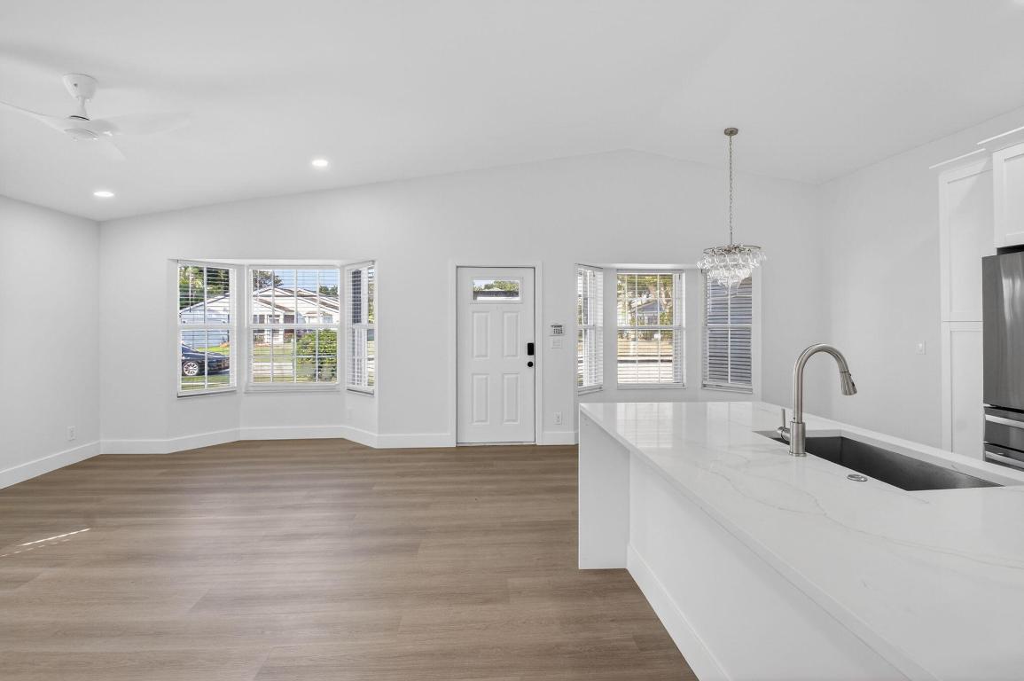 RAINBOW LAKES I - Residential Lease