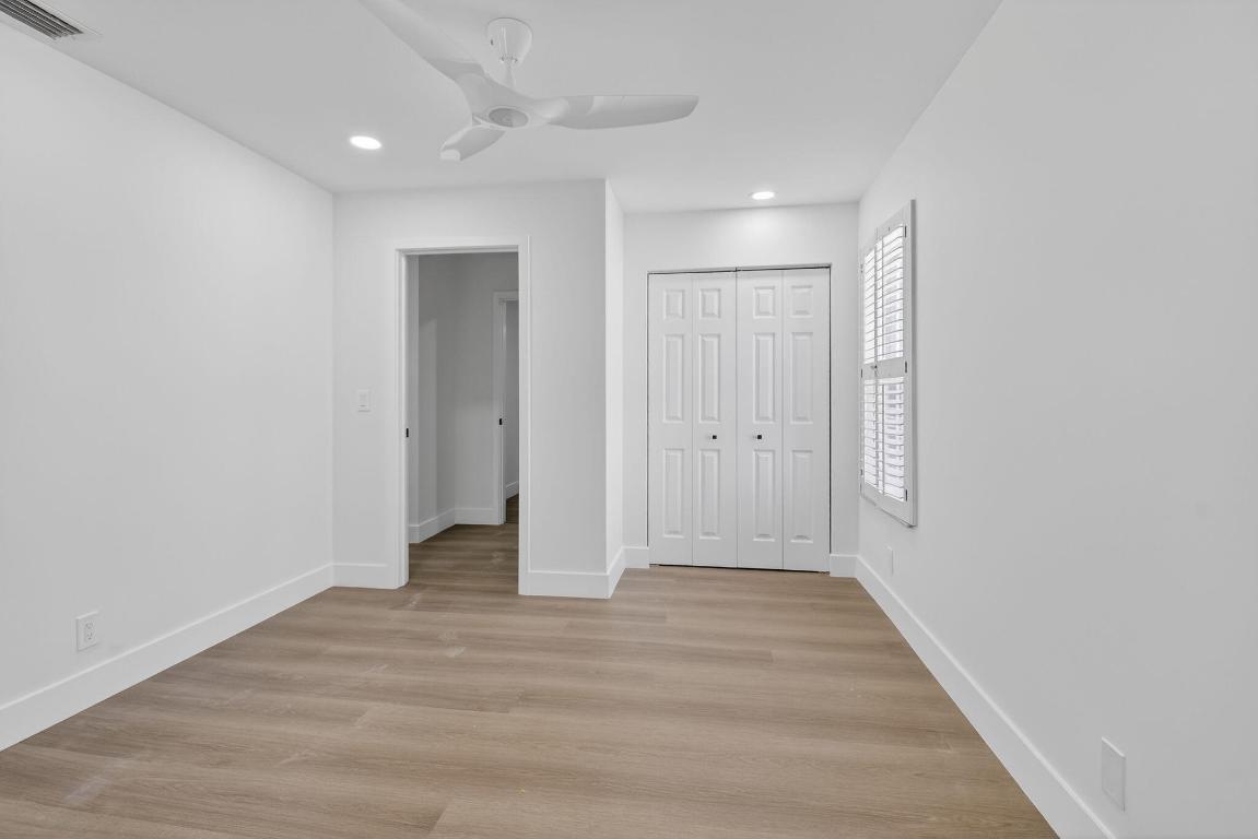 RAINBOW LAKES I - Residential Lease