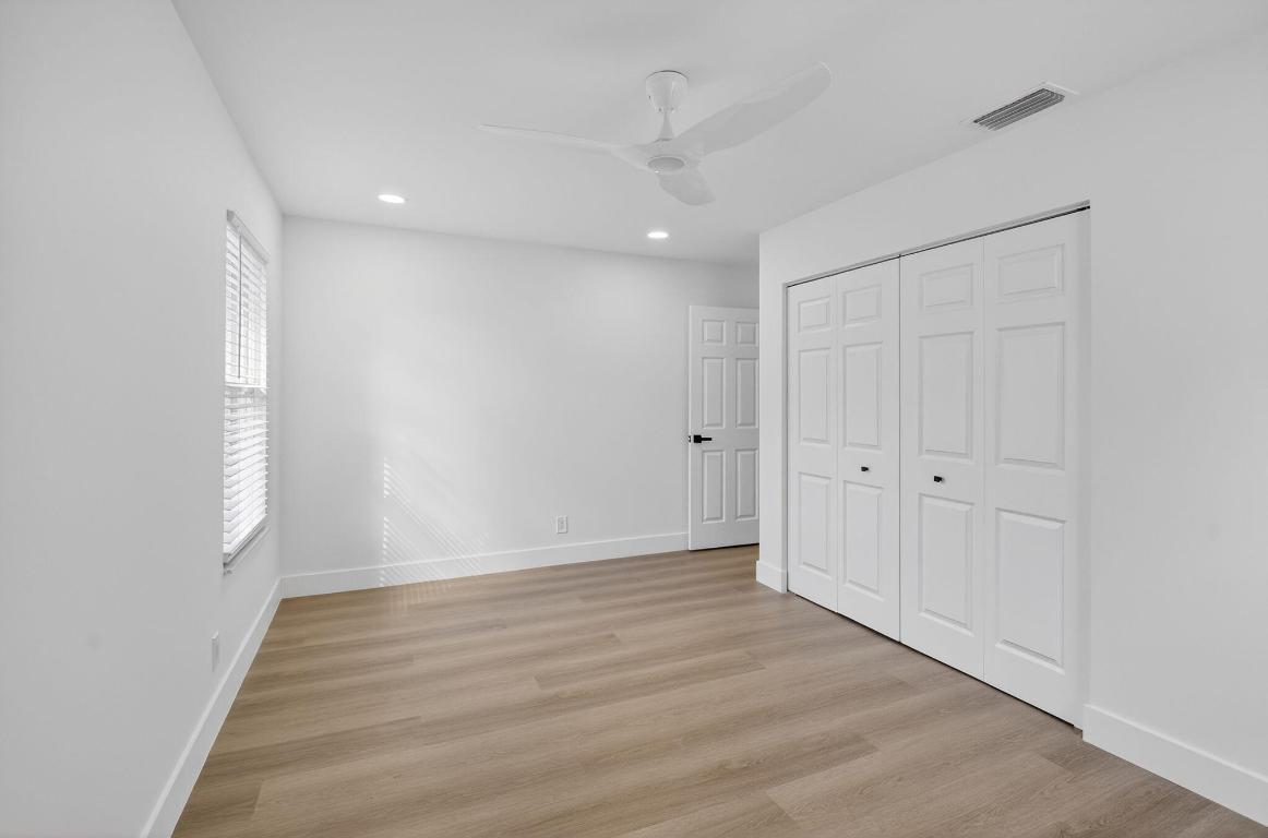 RAINBOW LAKES I - Residential Lease