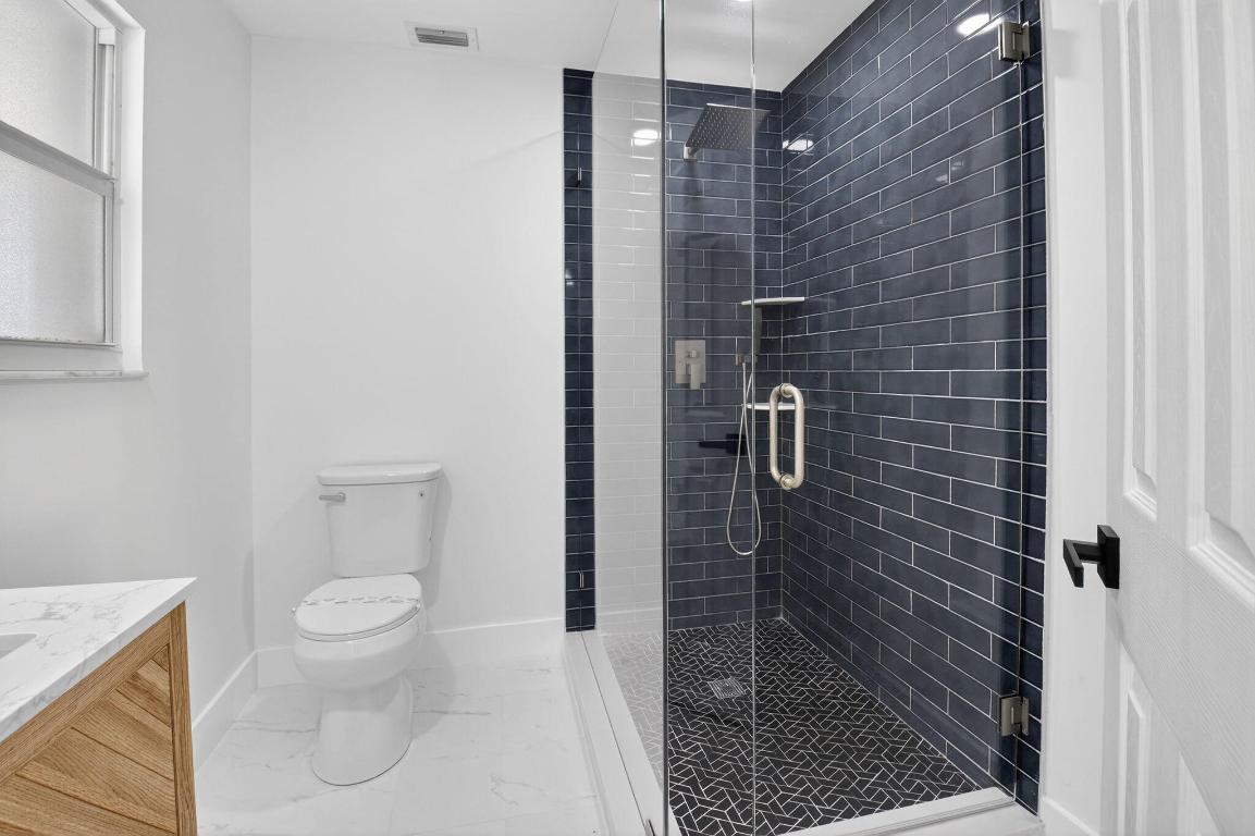 RAINBOW LAKES I - Residential Lease