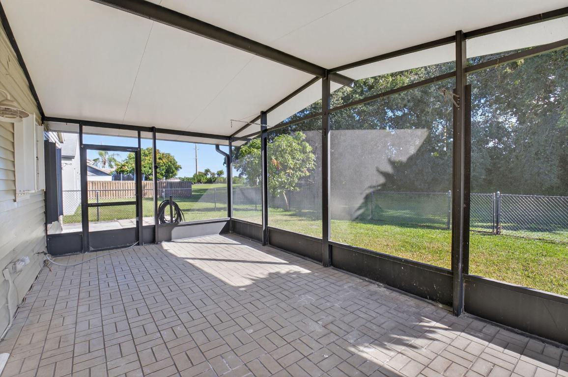 RAINBOW LAKES I - Residential Lease