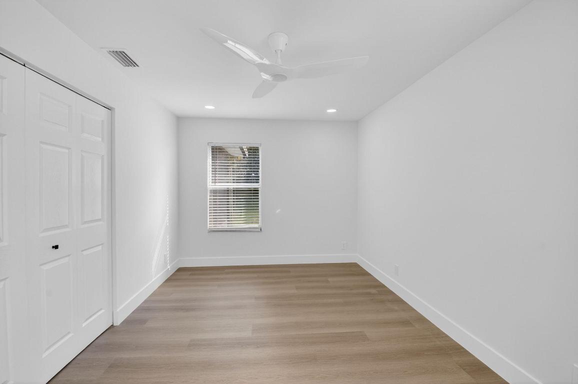 RAINBOW LAKES I - Residential Lease