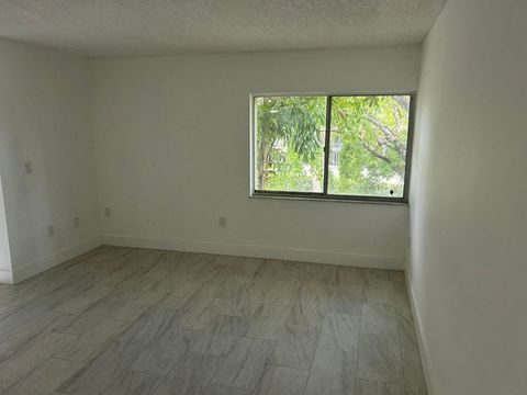 Tiny photo for 701 N Pine Island Road #304, Plantation, FL 33324 (MLS # B26018594)