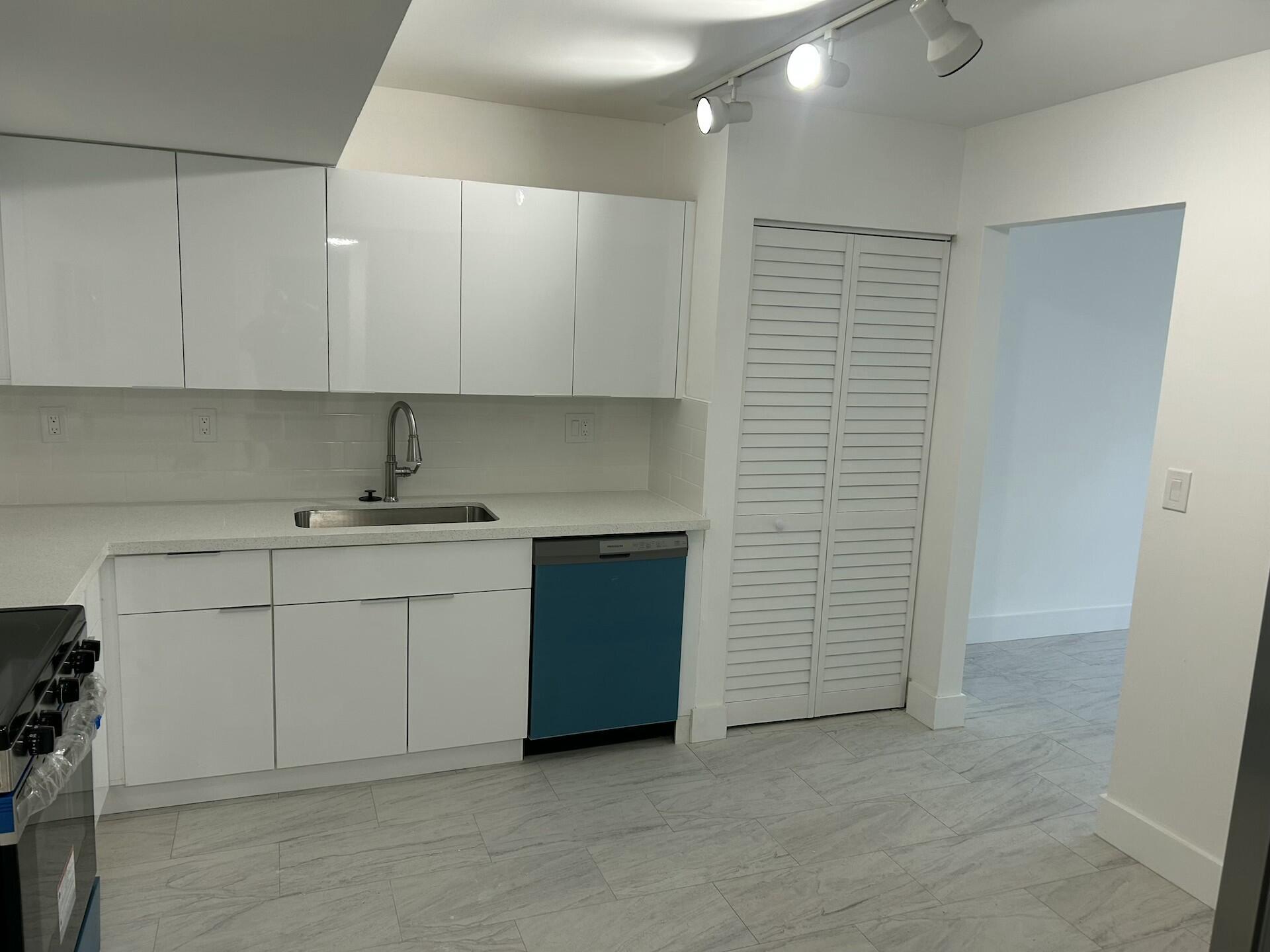 BELASERA AT PINE ISLAND CONDO - Residential