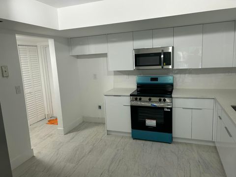 Tiny photo for 701 N Pine Island Road #304, Plantation, FL 33324 (MLS # B26018594)