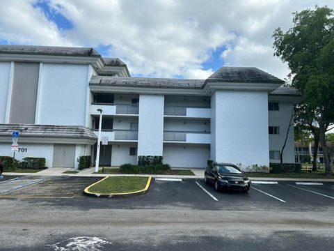 Tiny photo for 701 N Pine Island Road #304, Plantation, FL 33324 (MLS # B26018594)