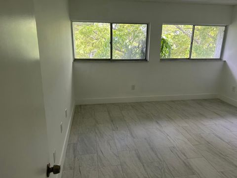 Tiny photo for 701 N Pine Island Road #304, Plantation, FL 33324 (MLS # B26018594)