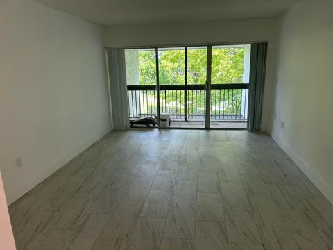 Tiny photo for 701 N Pine Island Road #304, Plantation, FL 33324 (MLS # B26018594)
