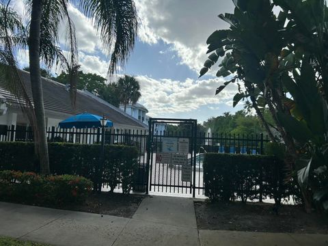 Tiny photo for 701 N Pine Island Road #304, Plantation, FL 33324 (MLS # B26018594)
