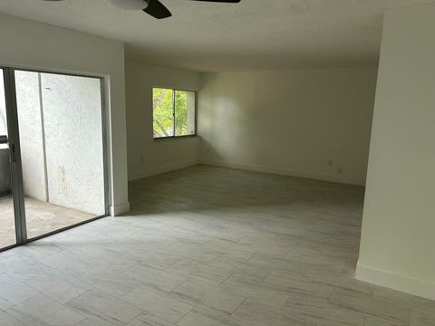 Tiny photo for 701 N Pine Island Road #304, Plantation, FL 33324 (MLS # B26018594)