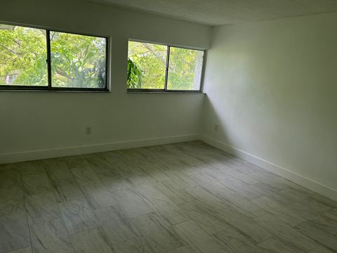 Tiny photo for 701 N Pine Island Road #304, Plantation, FL 33324 (MLS # B26018594)