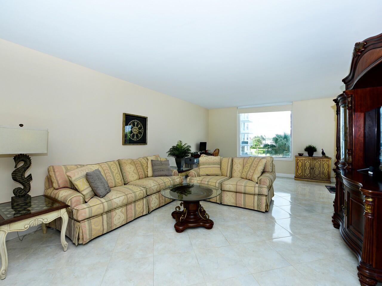 PATRICIAN OF PALM BEACH C - Residential Lease