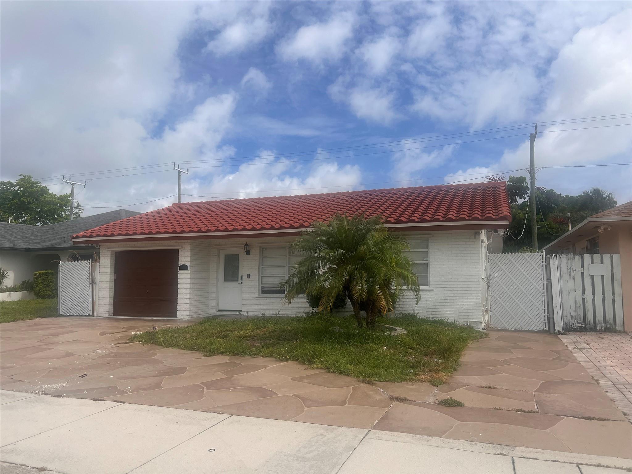 1741 NE 39th St