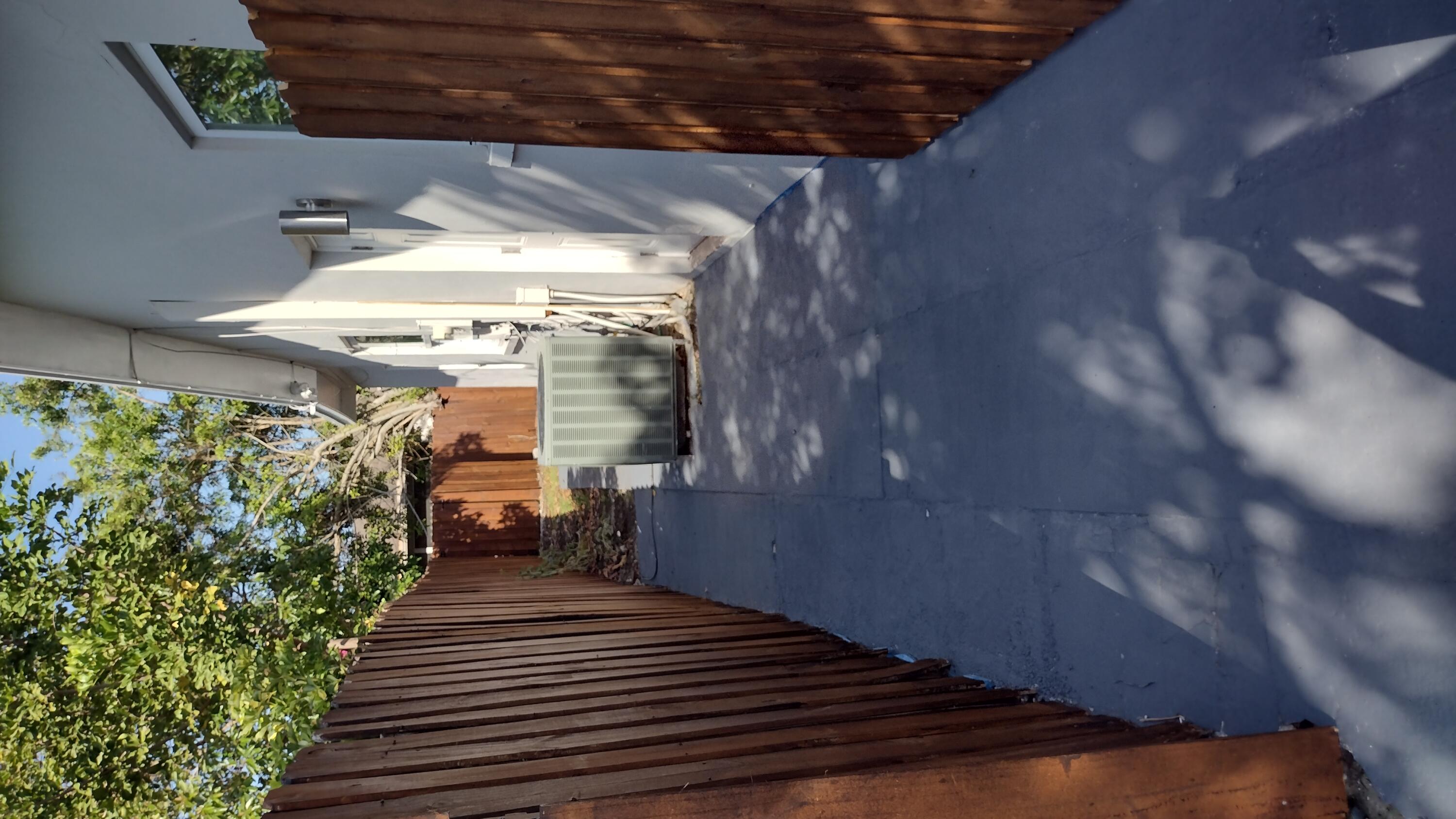 SANDALFOOT COVE SEC 2 - Residential