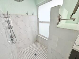 RAMBLEWOOD - Residential