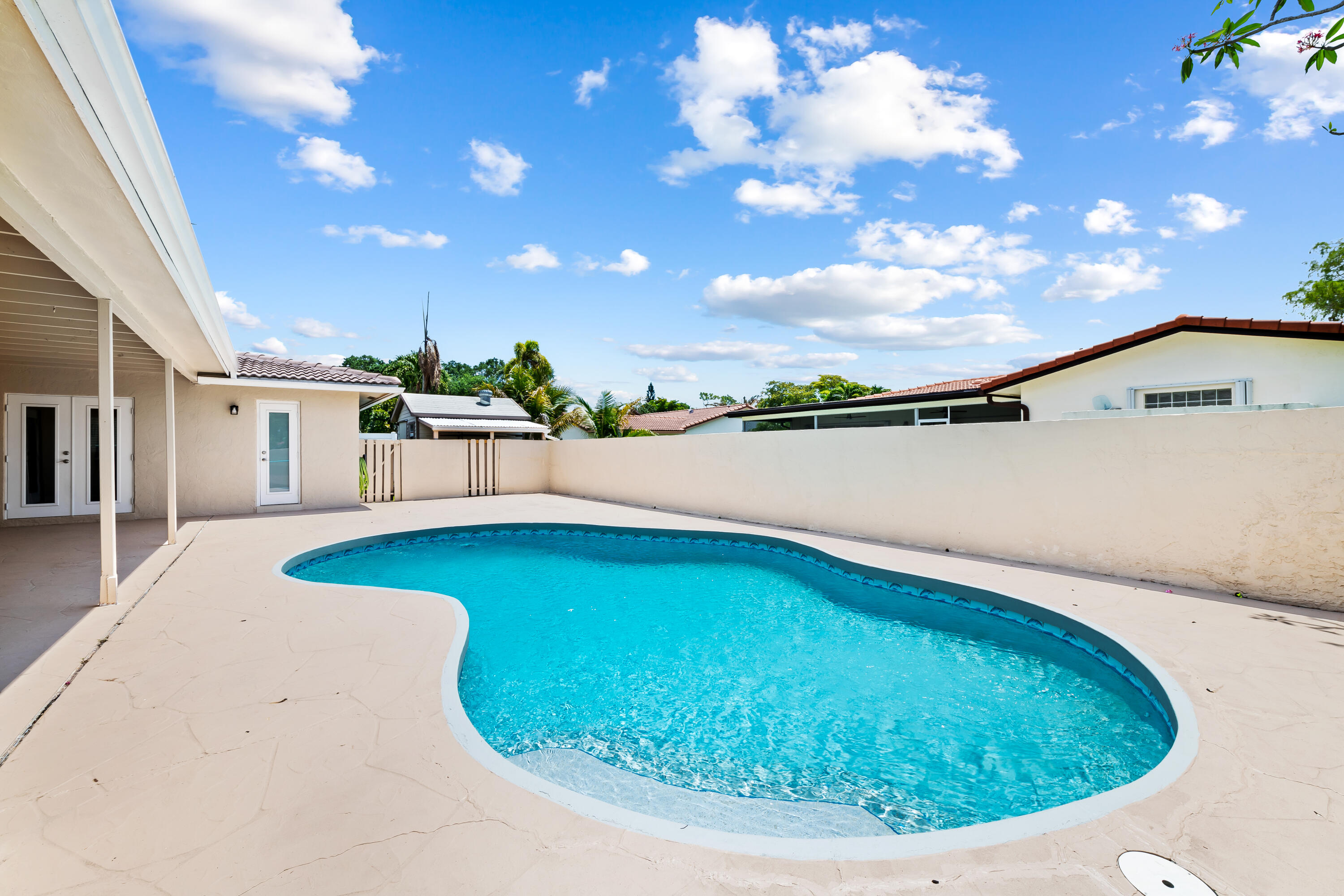 RAMBLEWOOD - Residential