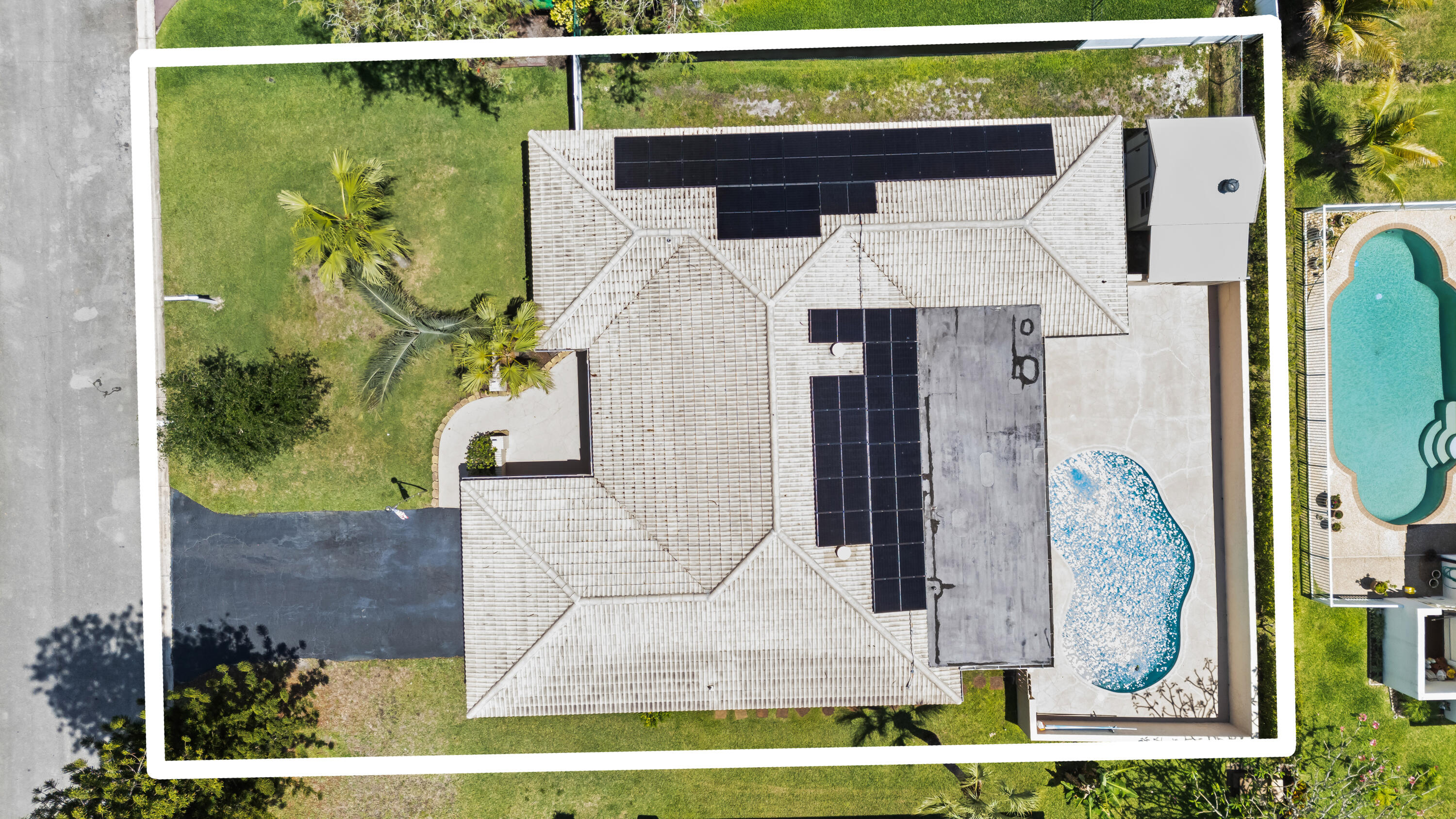 RAMBLEWOOD - Residential