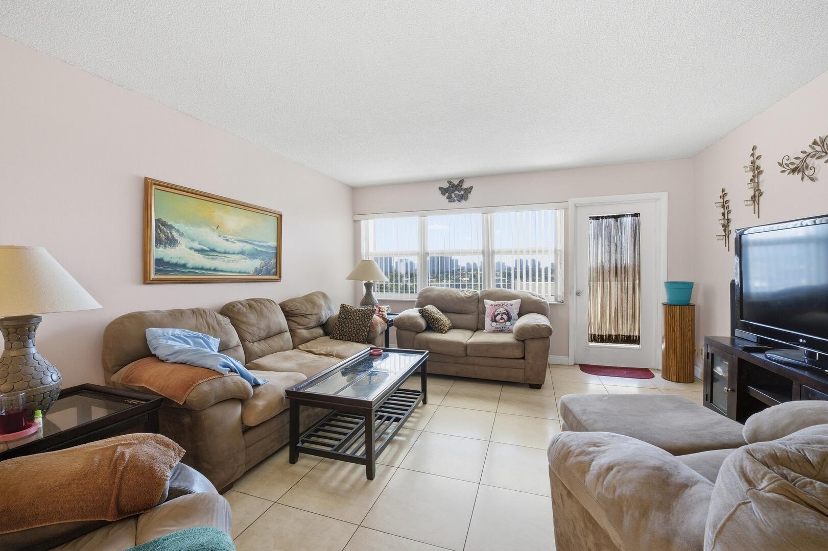 OCEAN VIEW TOWERS - Residential