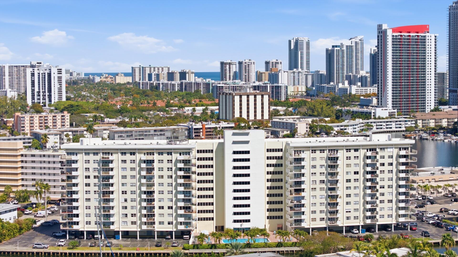 OCEAN VIEW TOWERS - Residential