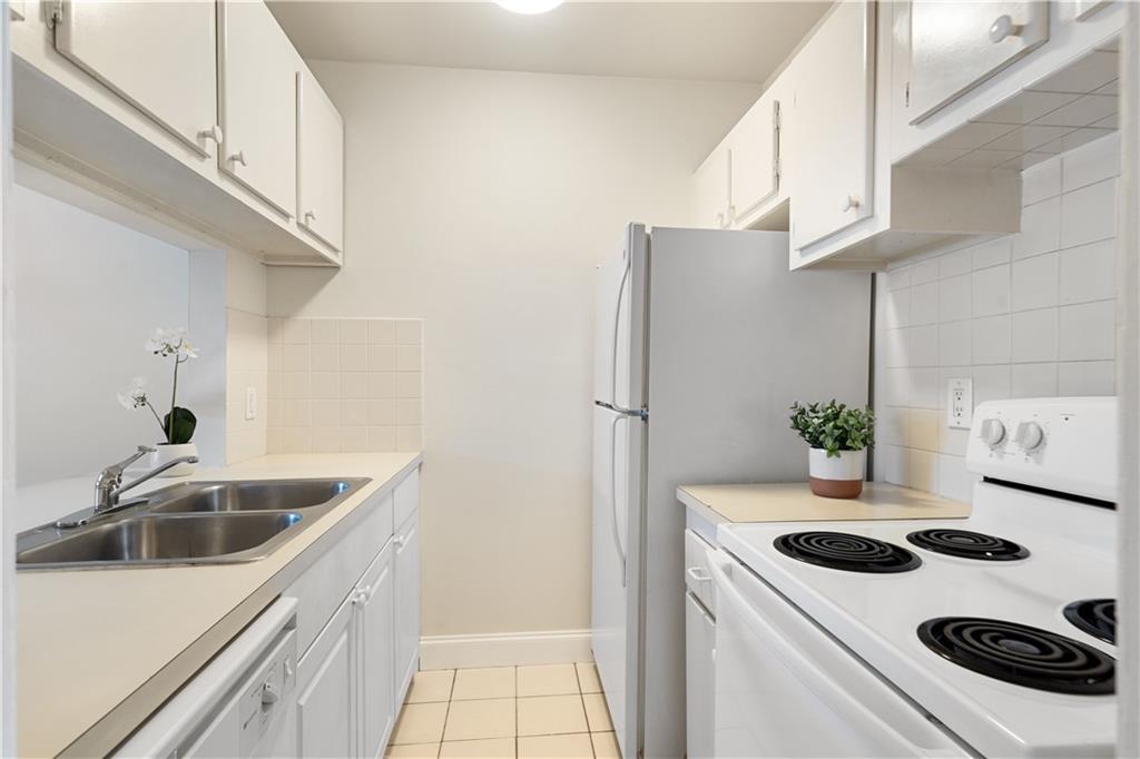 WISTERIA COURT CONDO - Residential